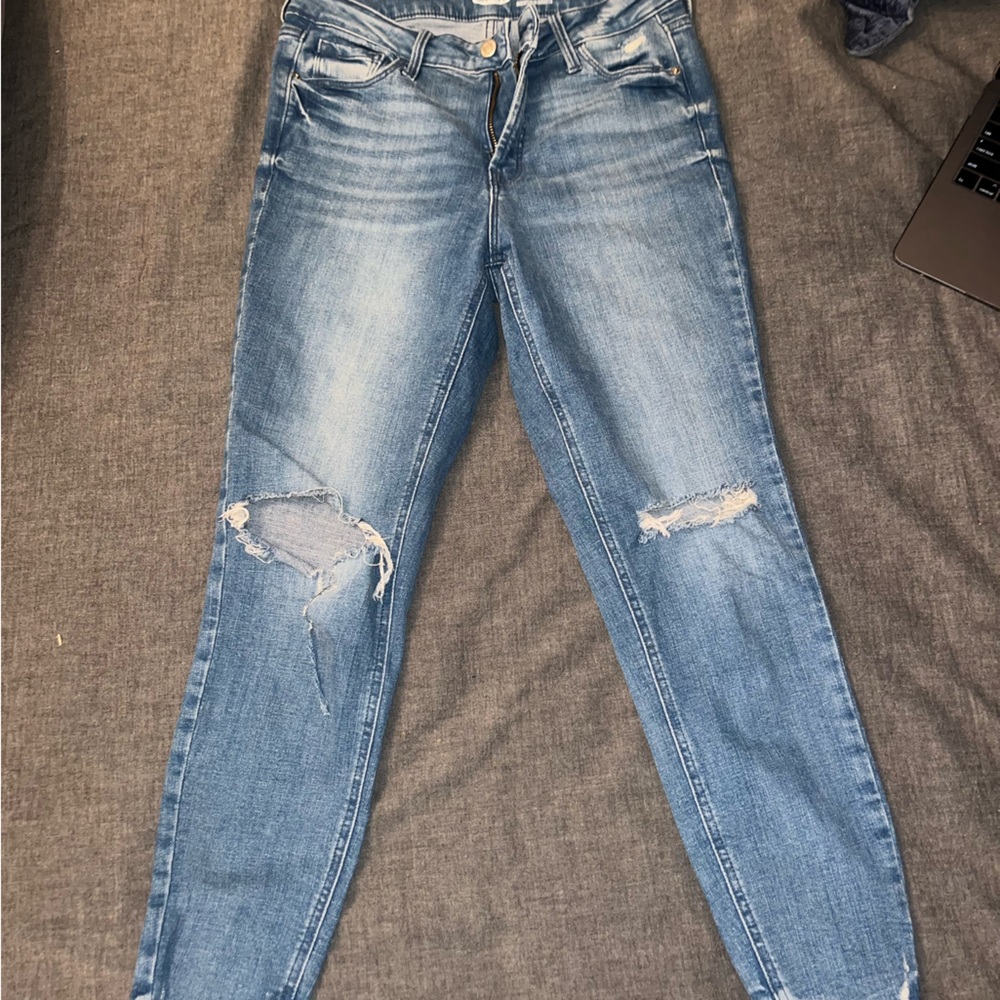Old Navy Jeans! Size 2. Super comfy!